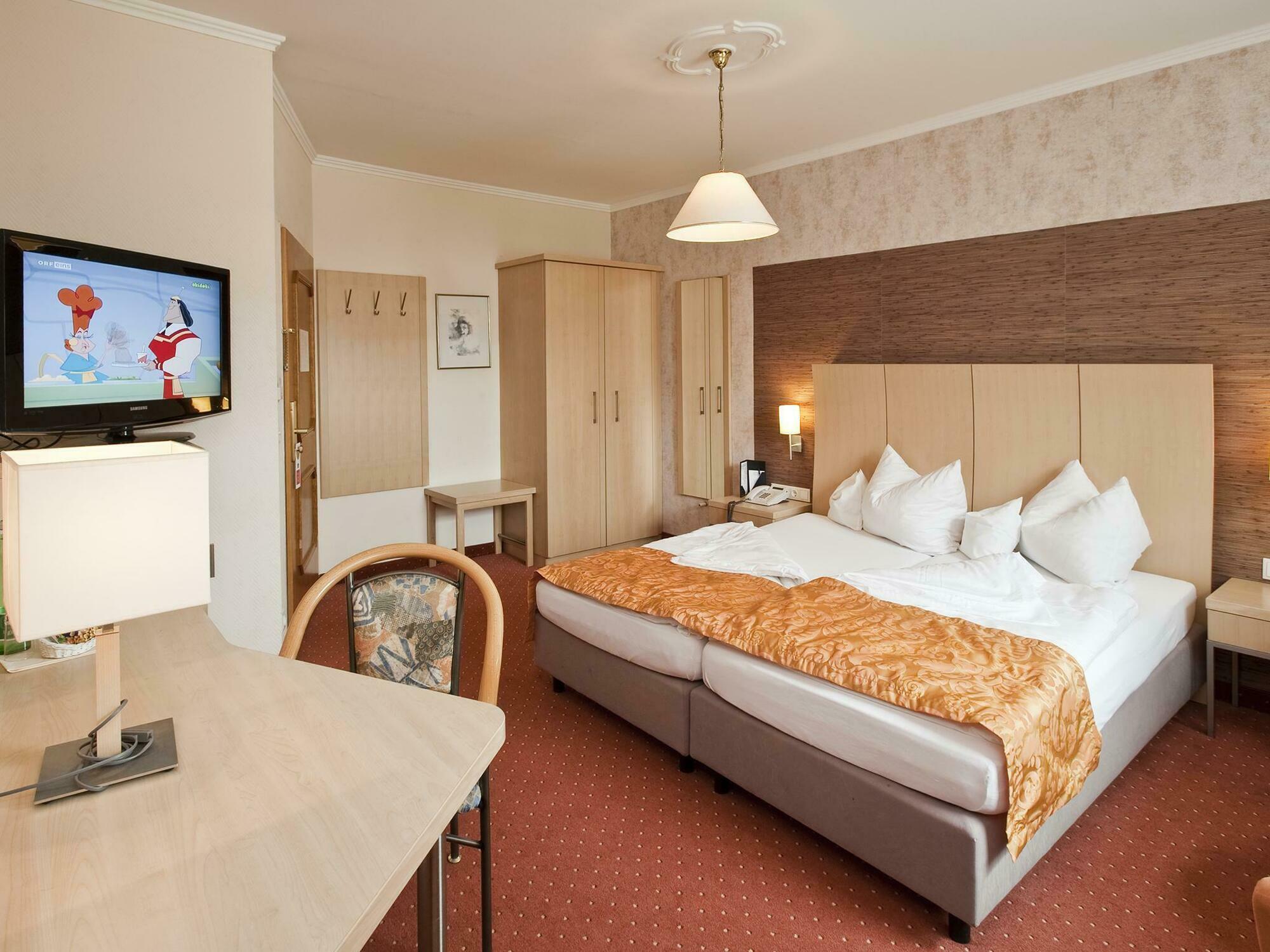 Hotel Hollweger Sankt Gilgen Bagian luar foto